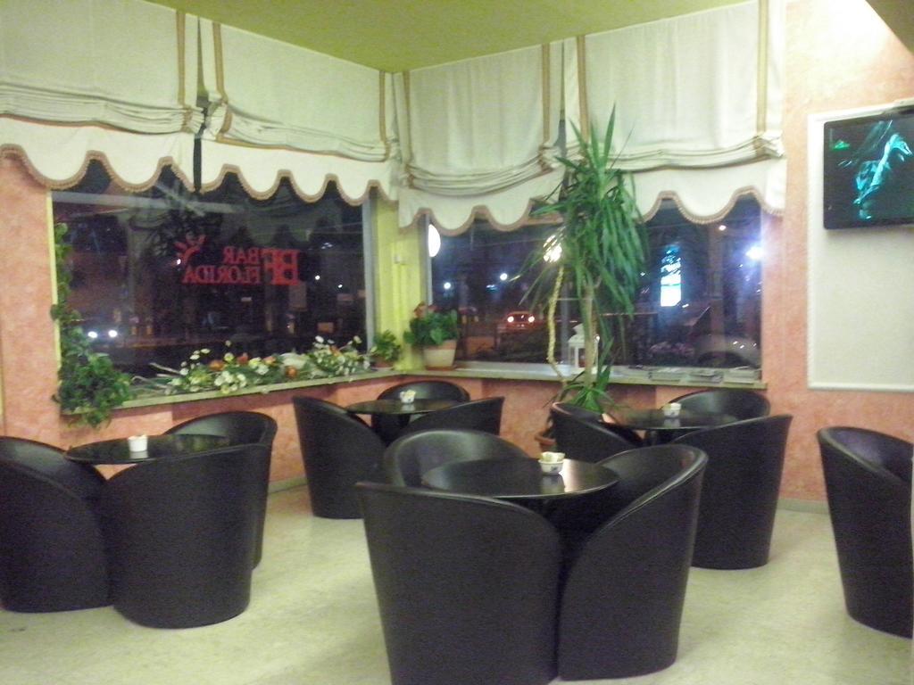 Hotel Florida بيوفي دي ساكّو المظهر الخارجي الصورة